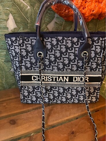 Beden çeşitli Renk MK ve Dior Özel İlan