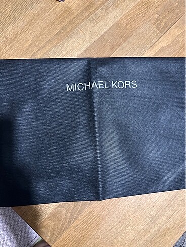 Michael Kors Toz Torbası