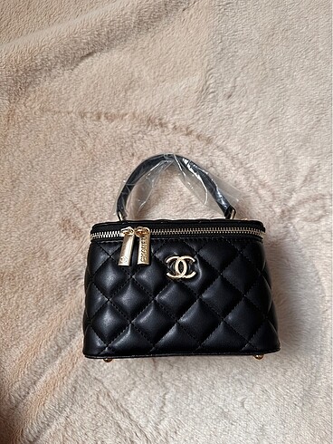  Beden siyah Renk Chanel Siyah-Gold Aynalı