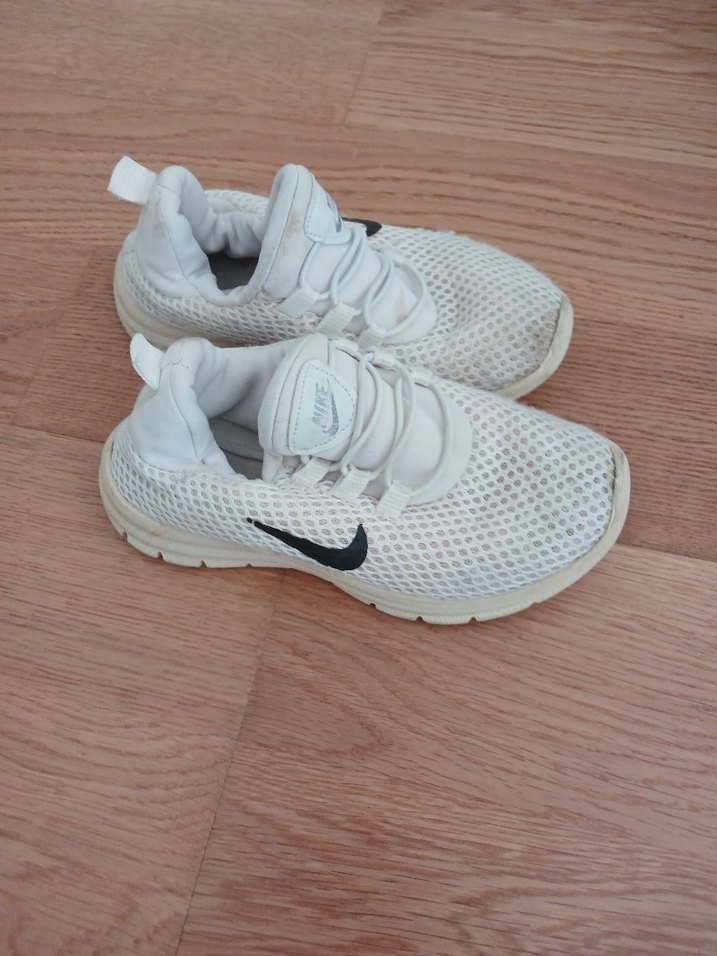 Nike Beyaz Erkek Çocuk Spor Ayakkabı - Görsel 2