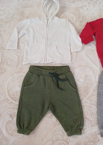 Renkli Baskılı Kırmızı Sweatshirt ve Gri Pantolon - Görsel 11