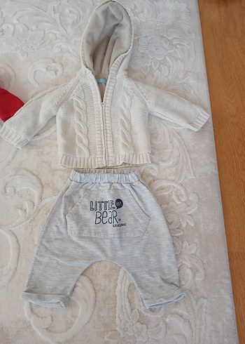 Renkli Baskılı Kırmızı Sweatshirt ve Gri Pantolon - Görsel 7