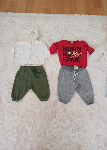 Renkli Baskılı Kırmızı Sweatshirt ve Gri Pantolon - Görsel 12