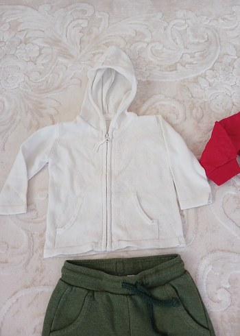 Renkli Baskılı Kırmızı Sweatshirt ve Gri Pantolon - Görsel 9