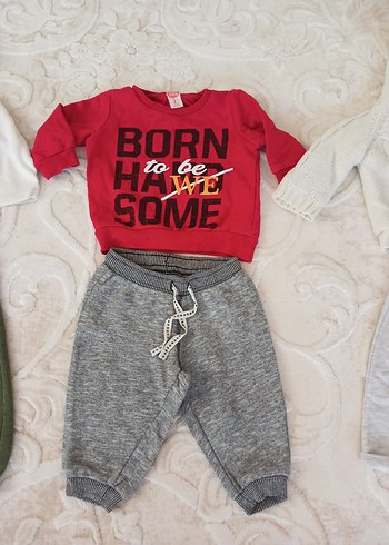 3 Ay Beden Renkli Baskılı Kırmızı Sweatshirt ve Gri Pantolon