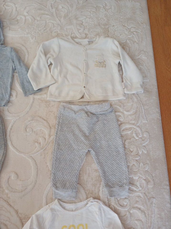 Renkli Baskılı Pamuklu Bebek Takımı - Görsel 2