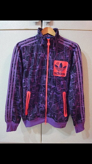 ADİDAS 3 Stripes Graphic sweatshirt 