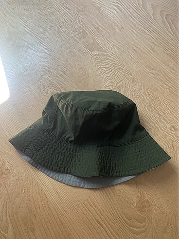 Pull and Bear Bucket Şapka