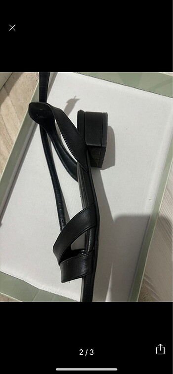 LC Waikiki Siyah kısa topuklu sandalet