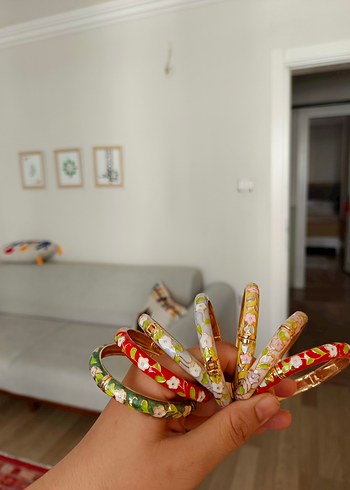 Beden Çiçek Desenli Renkli Boncuklu Bilezik Seti
