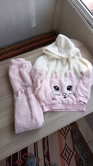 Peluş eşofman takımı 
