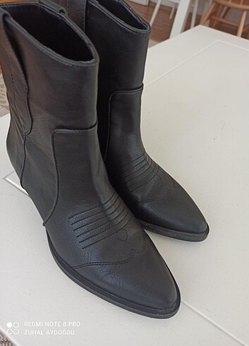 Bershka kovboy bot 38 numara