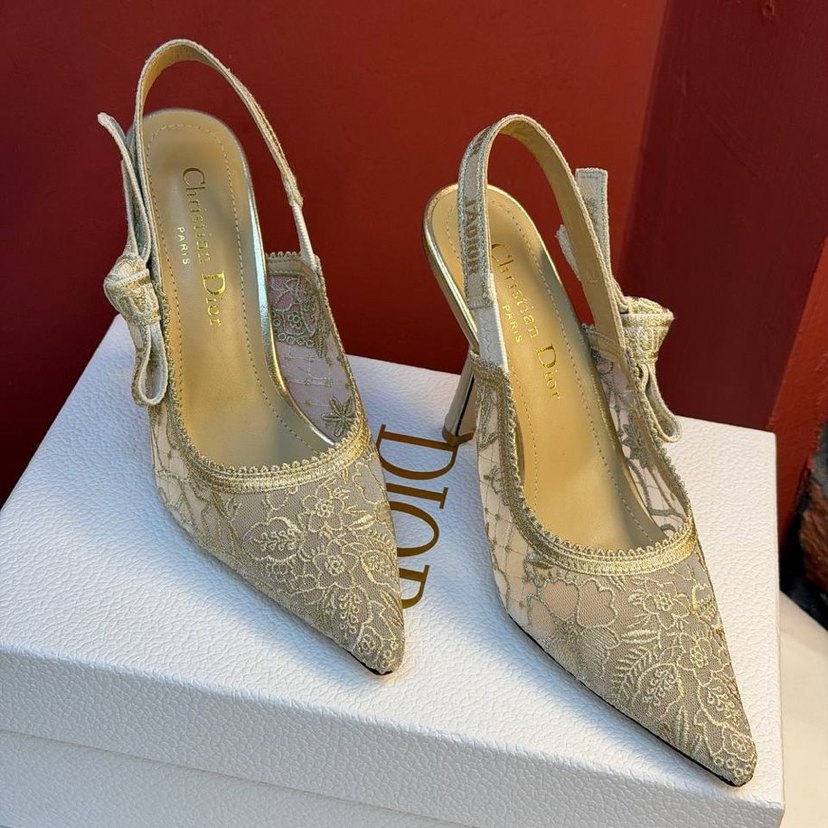 Beyaz Dantel İşlemeli Stiletto Topuklu Ayakkabı - Görsel 3