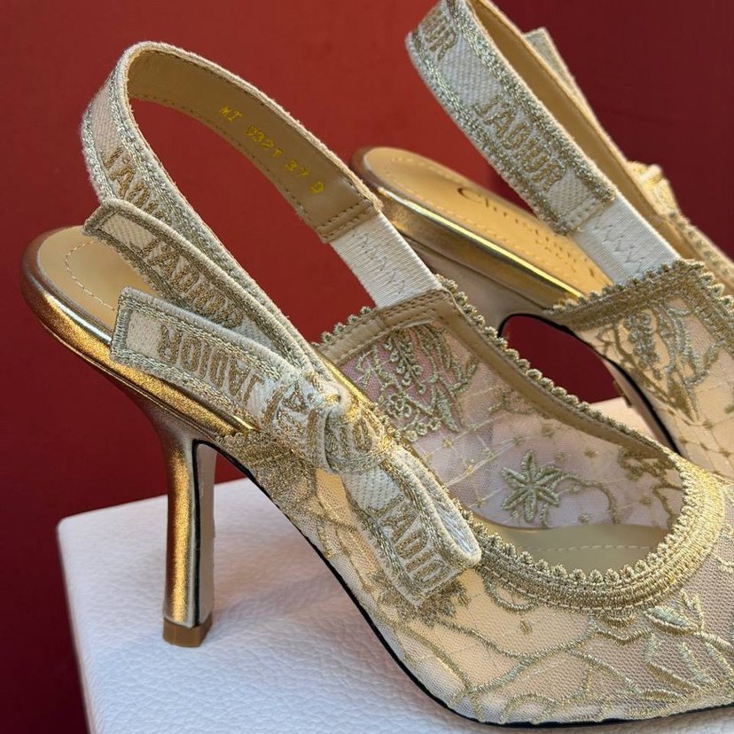 Beyaz Dantel İşlemeli Stiletto Topuklu Ayakkabı - Görsel 2