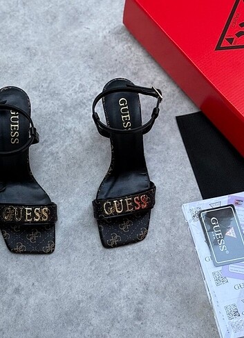 Guess Topuklu ayakkabı