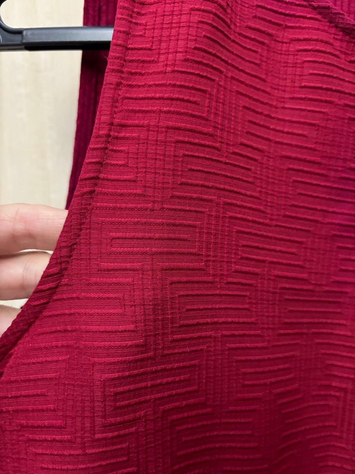 Bordo Piliseli V Yaka Kolsuz Midi Elbise - Görsel 3