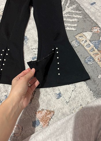 Düğmeli Siyah Kız çocuk İspanyol Paça Pantolon - Görsel 2