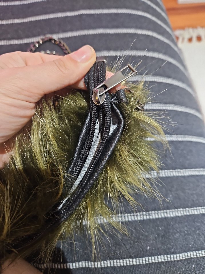 Kürk Detaylı Gri Zebra Desenli Kadın Çanta - Görsel 3