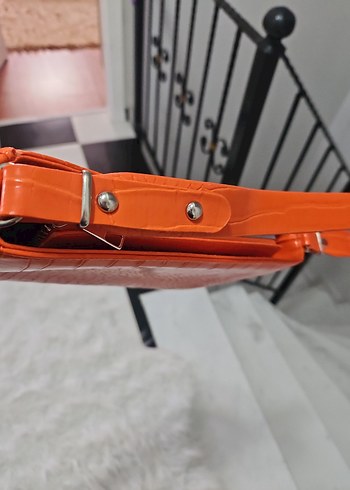 Turuncu Deri Yılan Desenli Kadın Çanta yenidir hic kullanmadim - Görsel 6