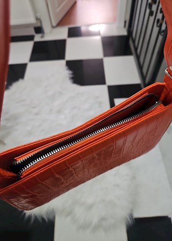 Turuncu Deri Yılan Desenli Kadın Çanta yenidir hic kullanmadim - Görsel 3