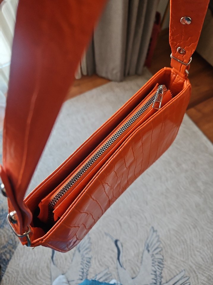 Turuncu Deri Yılan Desenli Kadın Çanta yenidir hic kullanmadim - Görsel 4