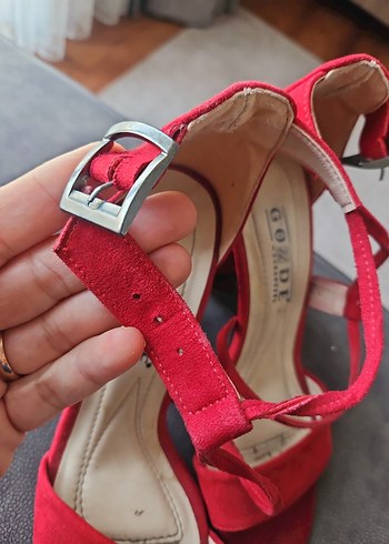 Kırmızı Süet deri Tokalı Kadın Topuklu Ayakkabı - Görsel 2