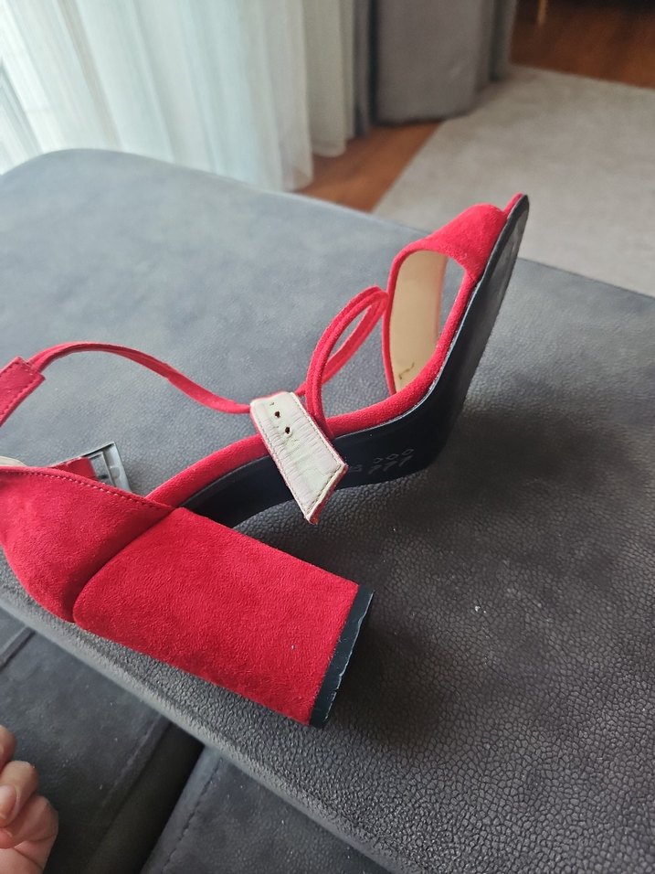 Kırmızı Süet deri Tokalı Kadın Topuklu Ayakkabı - Görsel 3