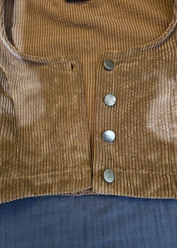 Düğmeli Kahverengi Kadife Bluz - Görsel 2