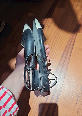 #ipekyol Tokalı Siyah Beyaz Stiletto Kadın Ayakkabı - Görsel 7