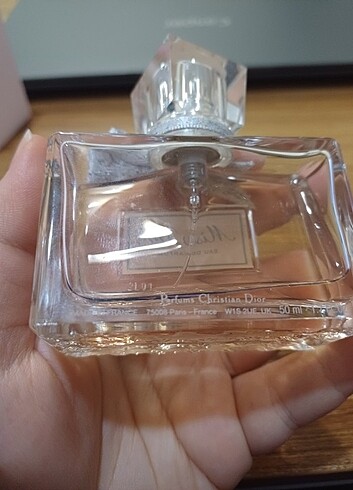 Beden Miss dior parfum