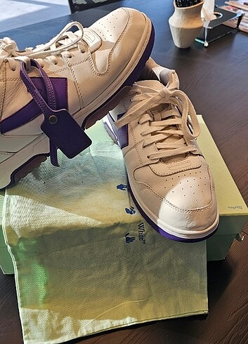 Off white deri sneaker