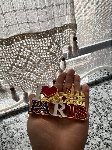  Beden Paris magnet