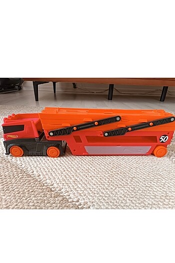 Hot Wheels Tırı