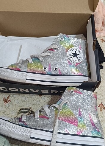 33 Beden Converse kız cocuk ayakkabisi