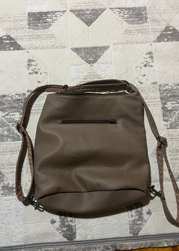 Bej Deri Kemerli Çok Fermuarlı Kadın Çanta - Görsel 3