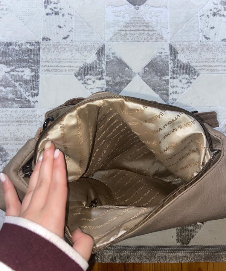 Bej Deri Kemerli Çok Fermuarlı Kadın Çanta - Görsel 2