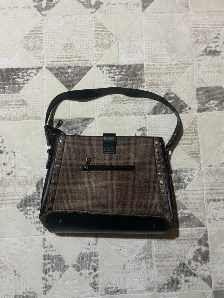 Kahverengi Deri Tokalı Kadın Çantası - Görsel 3