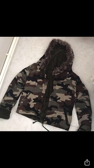 İçi kürklü kamuflaj kısa parka