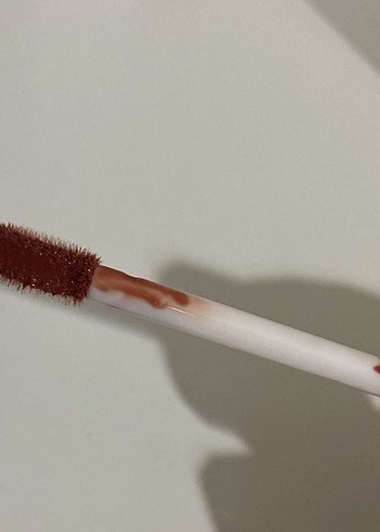 Beden kırmızı Renk KIKO gloss