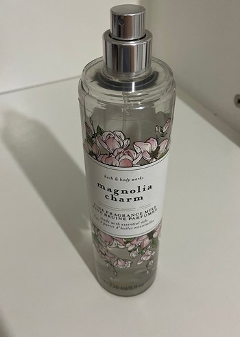  Beden Bath and Body Works Magnolia Charm Vücut spreyi
