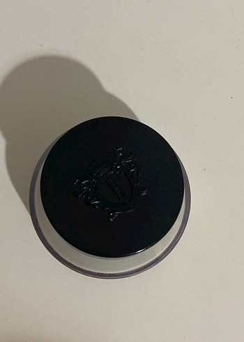 Bobbi Brown makyaj bazı - Görsel 2