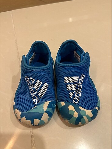 20 Beden mavi Renk Adidas sandalet havuz deniz ayakkabı