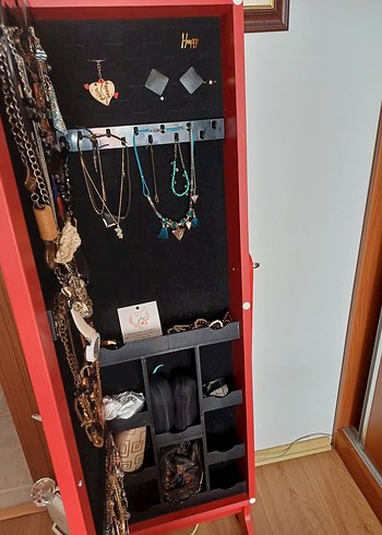  Beden Aynalı Takı Dolabı