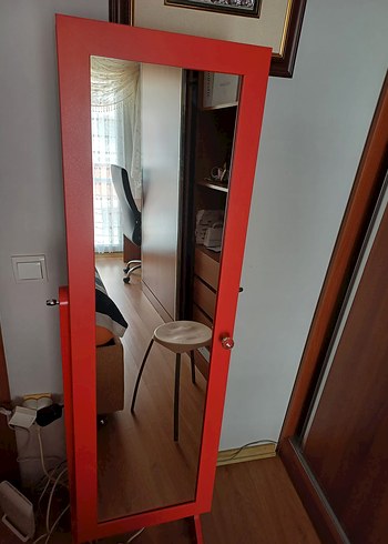 Aynalı Takı Dolabı