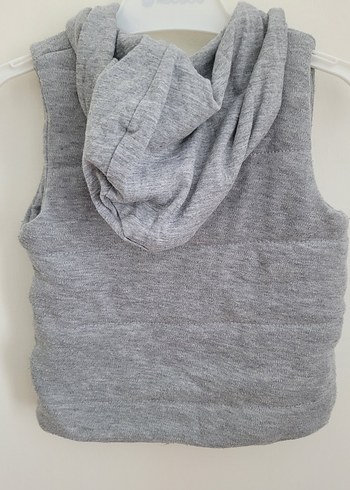 Kapüşonlu Erkek Çocuk Gri Düğmeli Yelek - Görsel 3