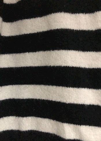 Kadın Siyah Beyaz Çizgili Triko Kazak - Görsel 4