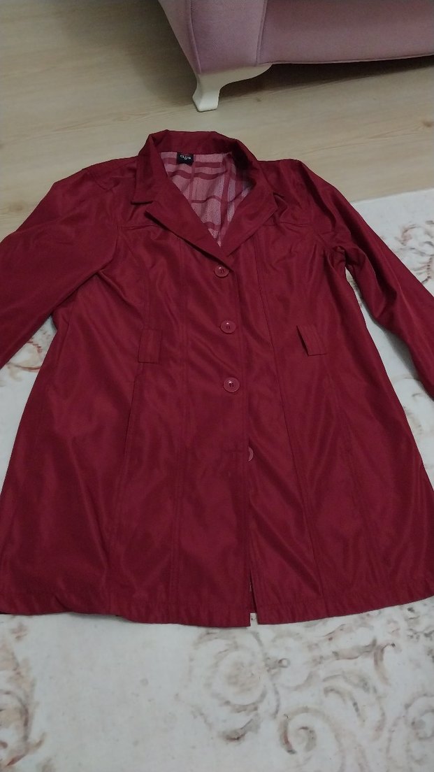 Bordo Düğmeli Uzun Kadın Yağmurluk - Görsel 2