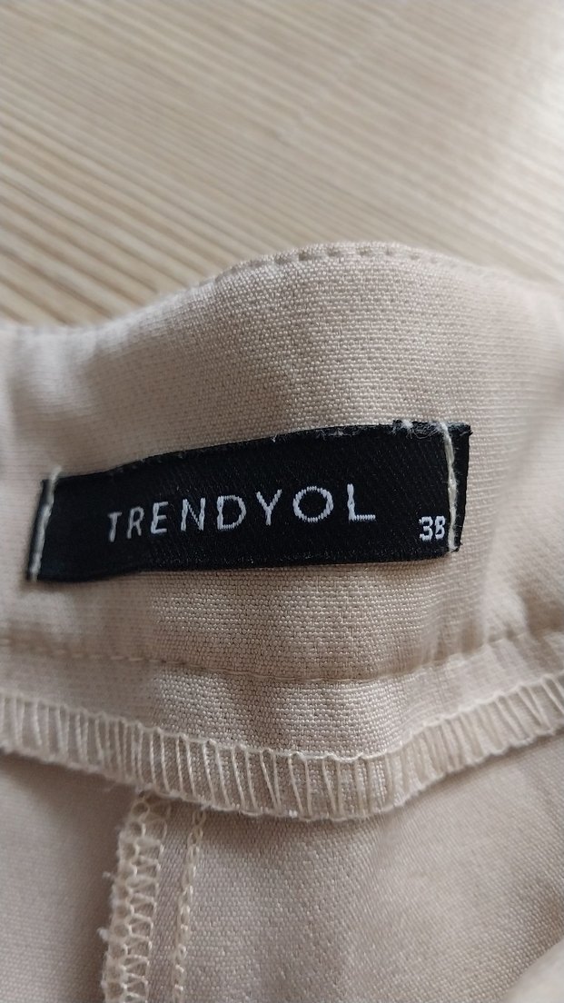 Kadın Bej Yüksek Bel Keten Şort - Görsel 3