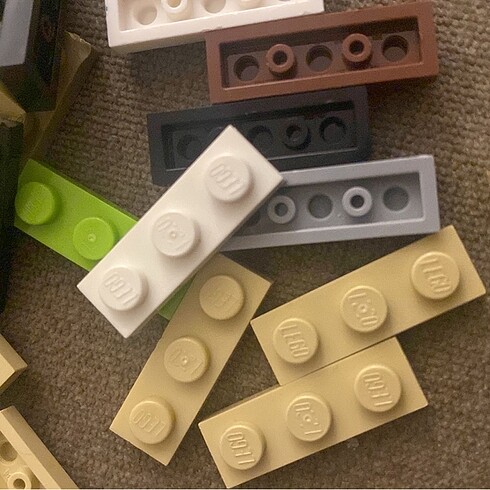 Diğer Lego parça 1x3 yapı plakası