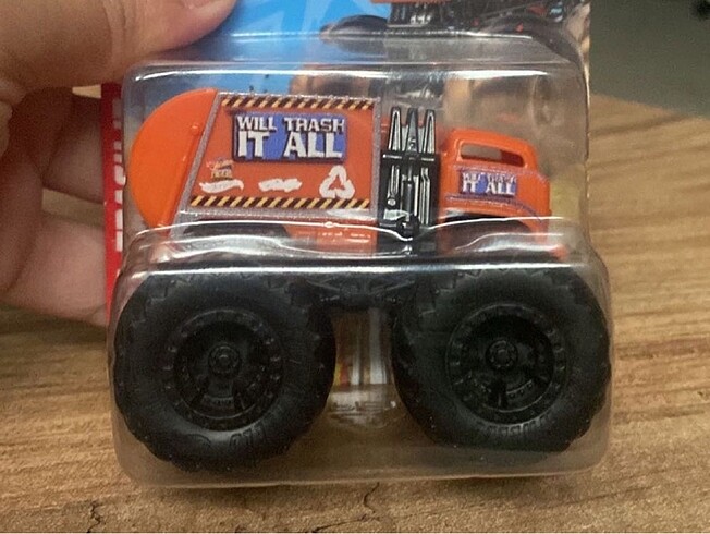  Beden Hot wheels mini monster